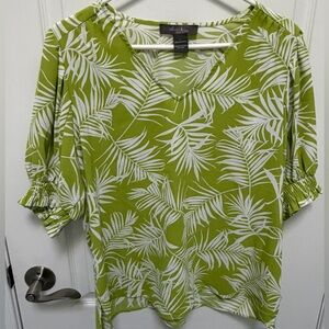 Olivia & Martin Lime Green Tropical Leaf Print Women's Top, Short Sleeve, Size L